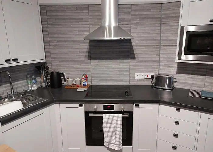 Flat 6 Corner House