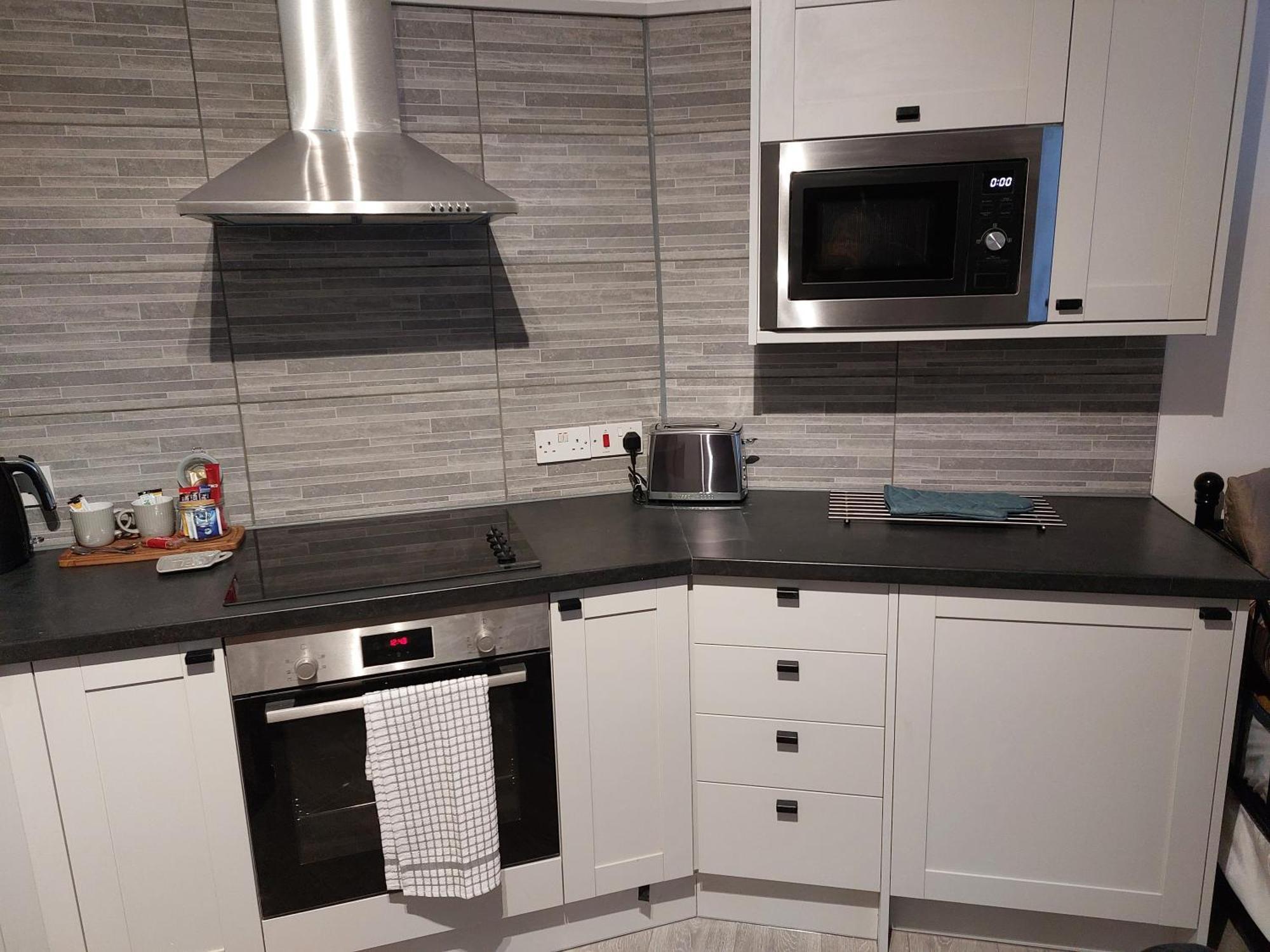 Apartment Flat 6 Corner House *